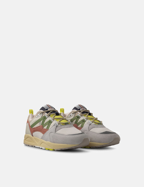 Karhu Fusion 2.0 Trainers - Lily White/Piquant Green