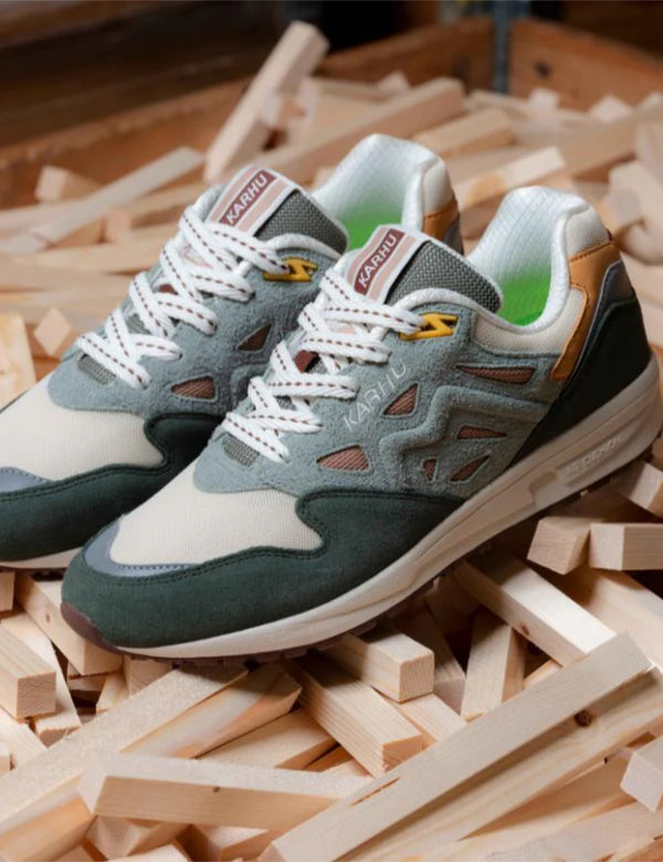 Karhu Legacy 96 Trainers - Laurel Wreath/Warm Taupe