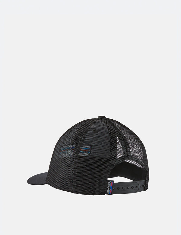 Patagonia P-6 로고 LoPro Trucker Hat-블랙