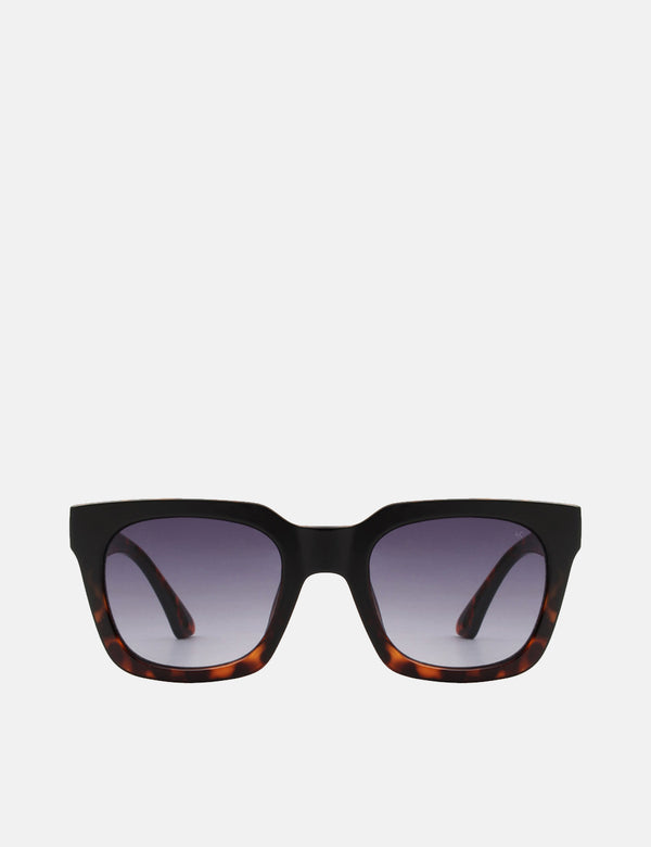 A.Kjaerbede Lunettes de soleil Nancy - Black Demi Tortoise