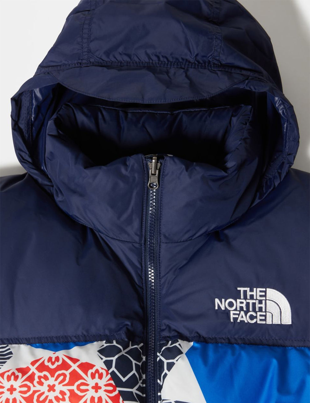 North face jacket hot sale white and blue