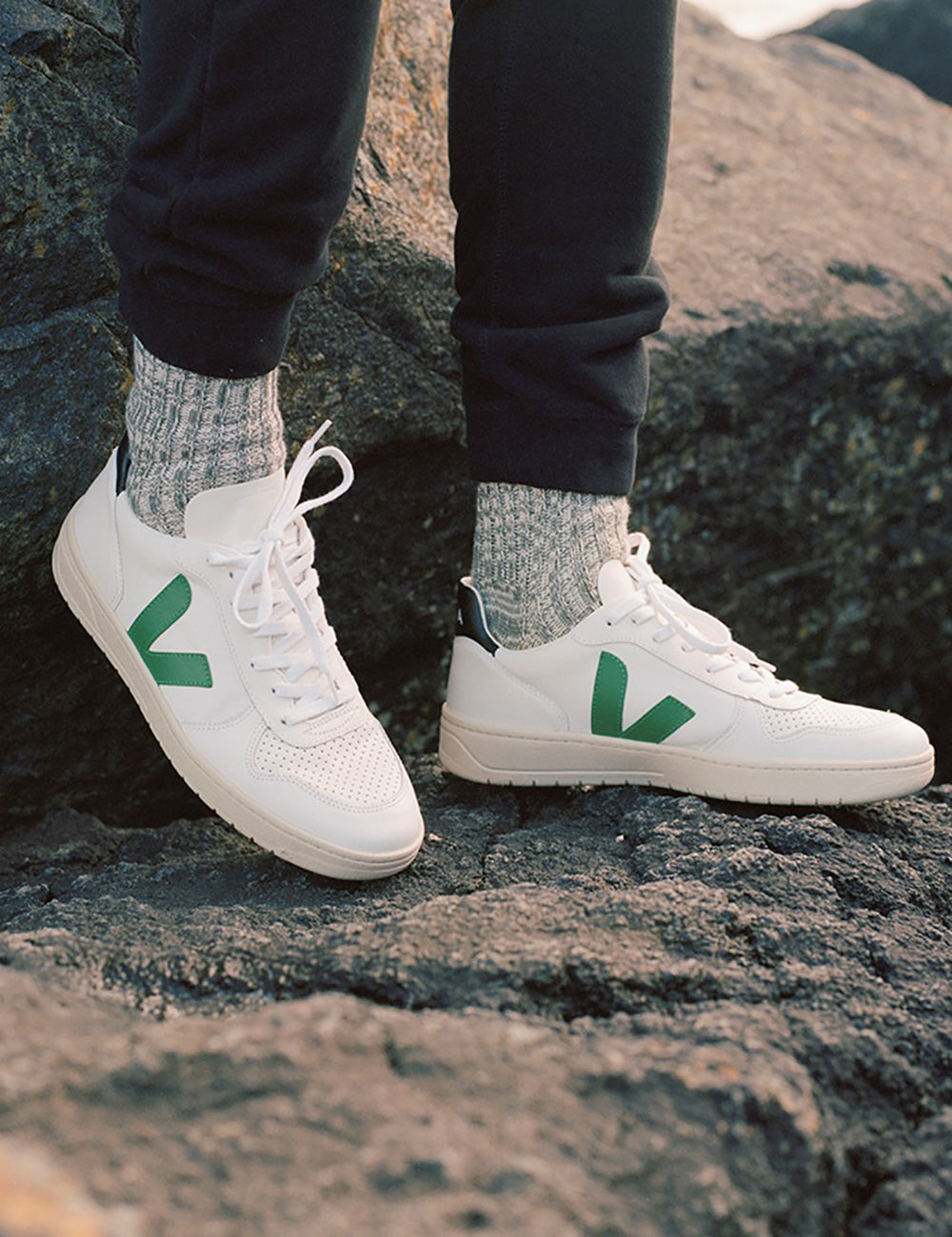 Veja v10 sale green